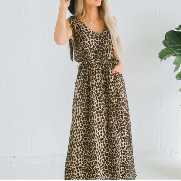 Leopard print all tied up maxi dress NWOT - Picture 2 of 5